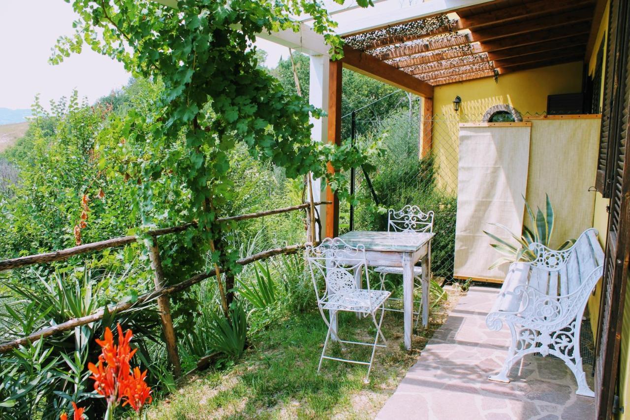 La Rupe del Falco Monteciccardo Esterno foto