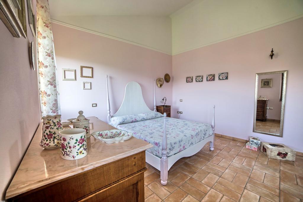 La Rupe del Falco Monteciccardo Esterno foto